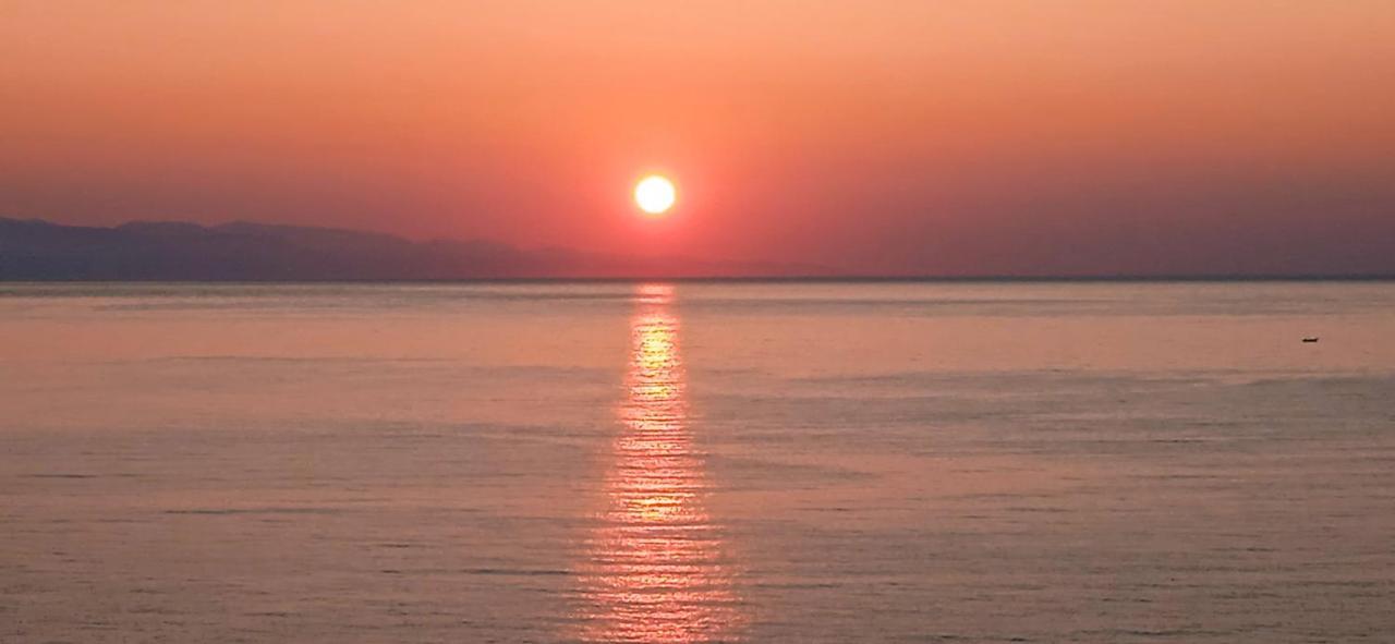 Готель Donna Sicilia Джардіні-Наксос Екстер'єр фото